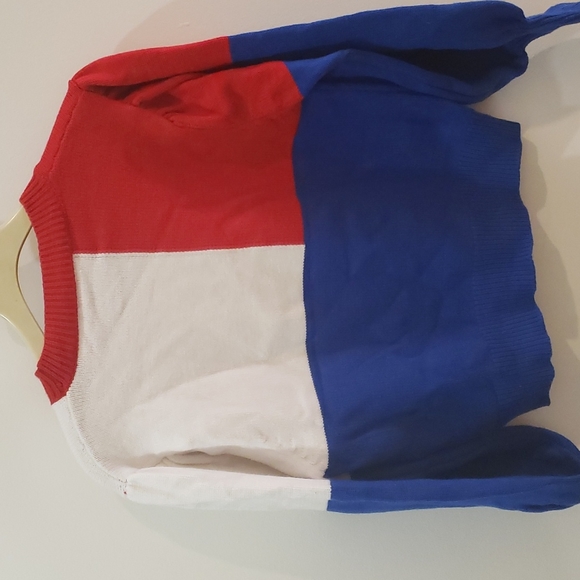 🌴Farm Rio Sweater👚 - Picture 4 of 6